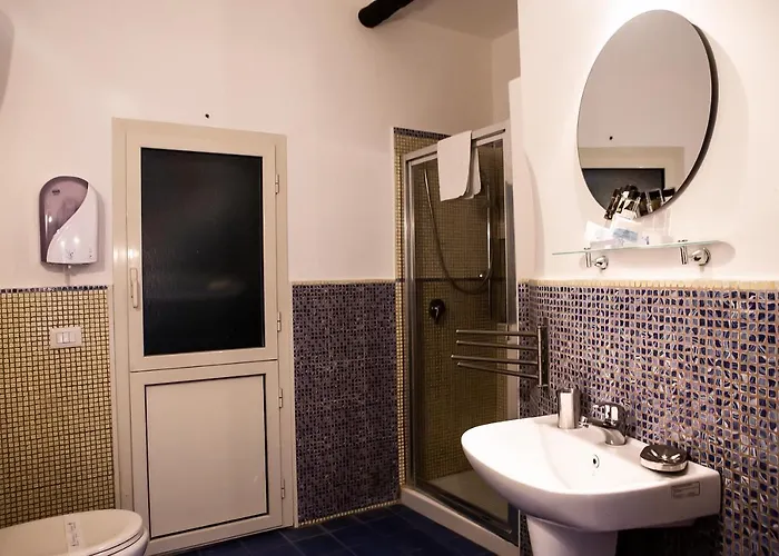 Casa Del Monacone לינה וארוחת בוקר נאפולי