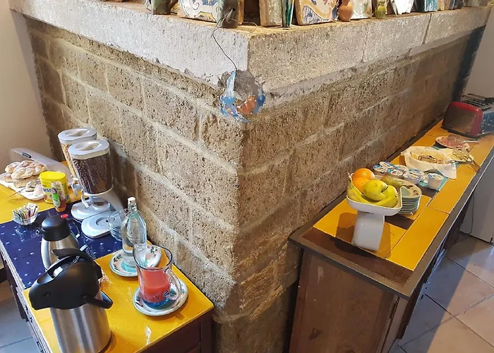 לינה וארוחת בוקר Casa Del Monacone נאפולי