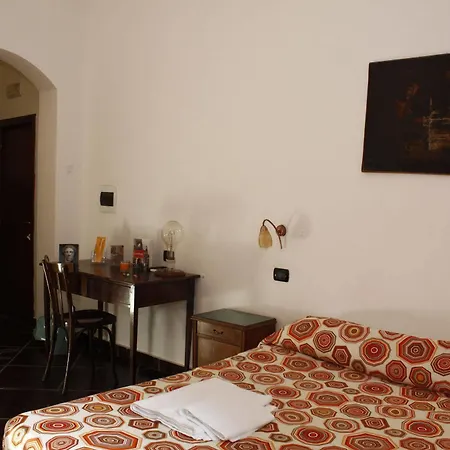 Casa Del Monacone 2* ナポリ