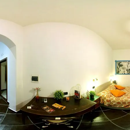 Casa Del Monacone ベッド・アンド・ブレックファスト 2*